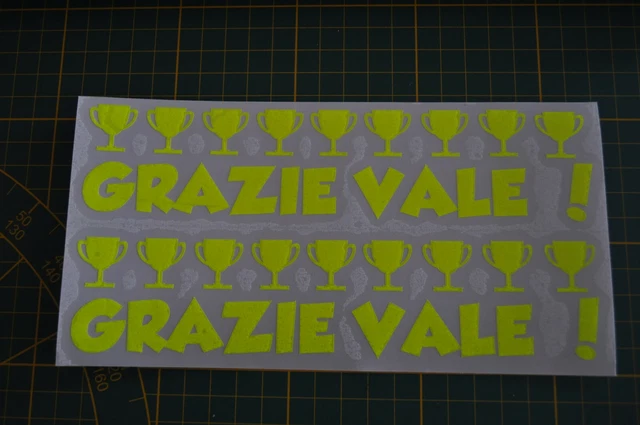 Planche De Stickers Fluo VALENTINO ROSSI VR46 - 22,5x31 Cm - N°46 - Pour Moto Et Casque