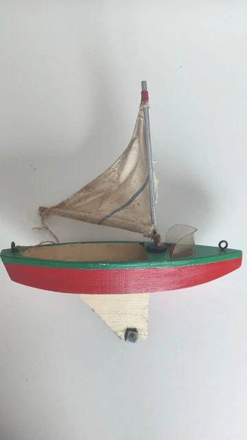 Voilier en bois Etoiles de Mer - Merci Léonie