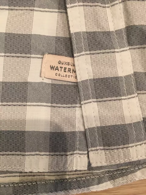 Quicksilver Waterman Collection Short Sleeve Button Up Plaid Shirt Men's Medium 2