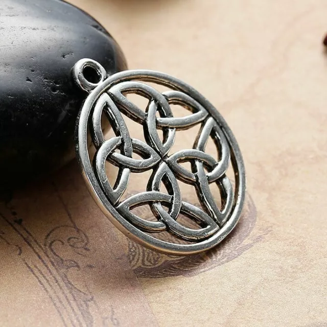 5 LARGE ANTIQUE SILVER ROUND INFINITY CELTIC KNOT VIKING PENDANTS 28x25mm ()