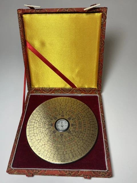 Metal Chinese Luopan Feng Shui Compass in Decorative Case