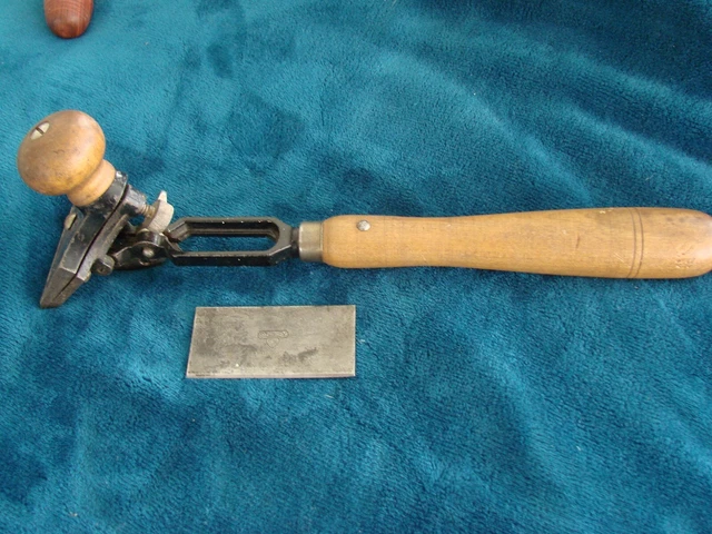 Vintage STANLEY No 82 Cabinet Scraper With Sweetheart Trademark Blade.