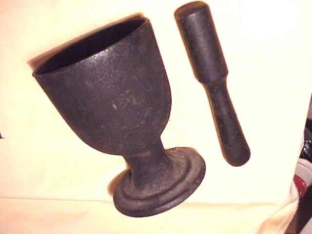 Mortar~Pestle~ Cast Iron~Very Very Heavy!!!!!!