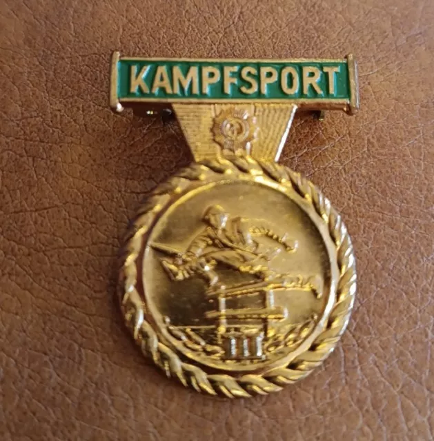 DDR Orden Kampfsport Abzeichen VOPO Stufe III  1 Stück