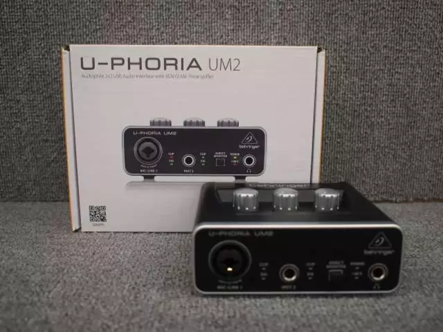 Behringer U-PHORIA UM2 Audiophile USB Audio Interface With Mic-Working-JAPAN