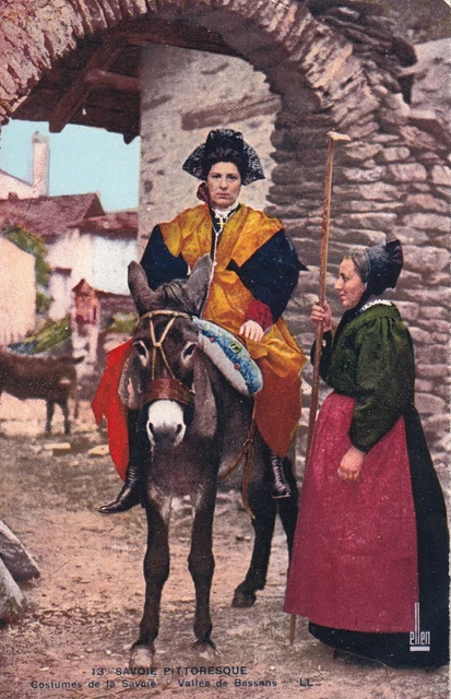 Carte postale ancienne SAVOIE Scènes et Types Vallée de BESSANS LL costume âne