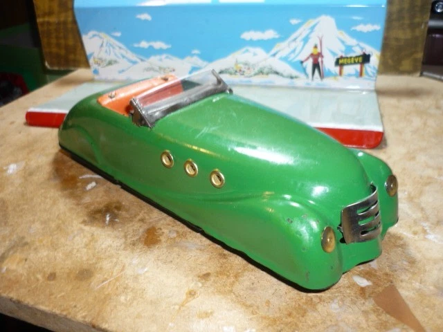 Ancienne Voiture Joustra Renault 16 – Filoguidée, Pour Pièces Ou Resto