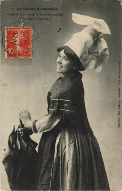 CPA Coiffe et Costume de la Basse Normandie FRANCE (1054244)