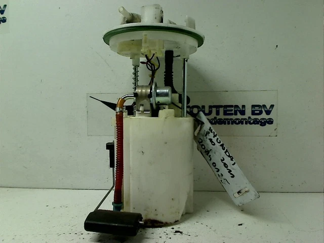 311100X000 POMPE CARBURANT C Hyundai i10 (F5) Hatchback 1.1i 12V (G4HG5) 2011