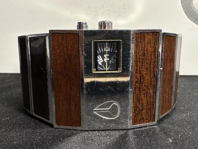 Nixon rotolog outlet wood