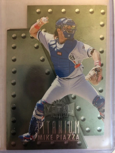 1997 Skybox Metal Universe Titanium Mike Piazza #7 Insert Baseball Card