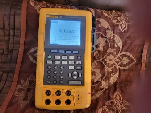 Fluke 743B Documenting Process Calibrator