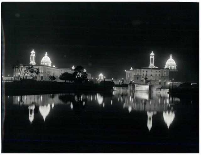 Bali, Photo de l&#039;Ile dans la nuit  Vintage silver print.   Tirage argenti