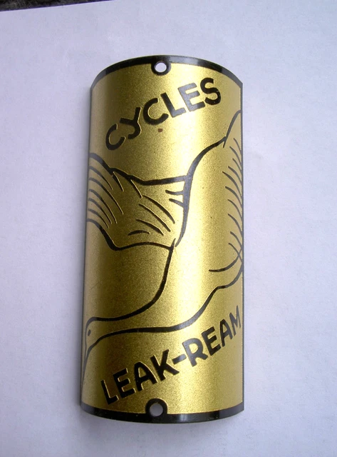 Plaque De Vélo émaillée Cycles TORAL – Vintage – Belgique – Old Bike Head Badge