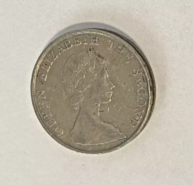 Hong Kong 1980 5 Dollars Coin Elizabeth II 2nd portrait