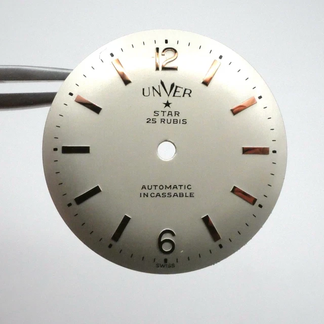 Cadran De Montre Dama 500 Pour Calibre 120 AS 984 / 1123 - Diamètre 27,70 Mm, New Old Stock (NOS) Avec Défauts