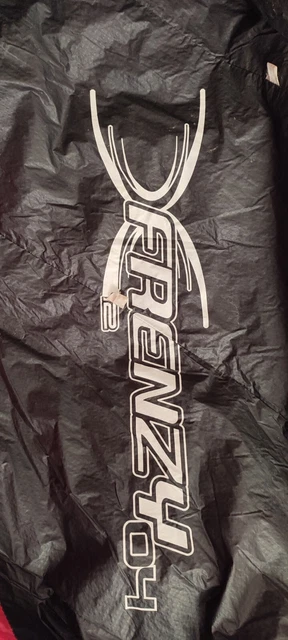 OZONE FRENZY 10m power kite in Good Used Condition.