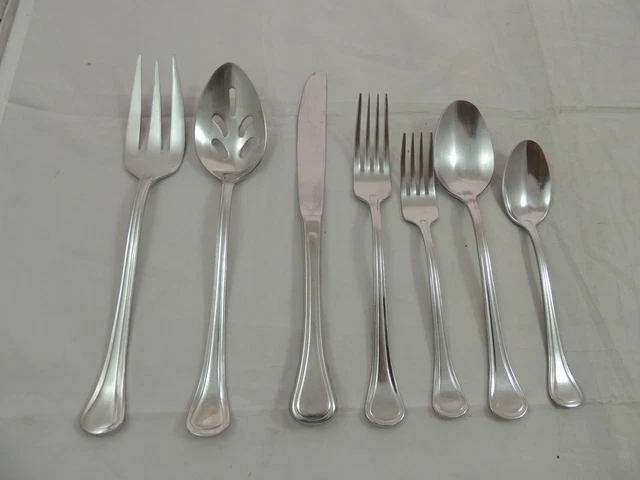 Retroneu TREK Stainless, 18/8 Korea Flatware - Set of 3 Place Oval