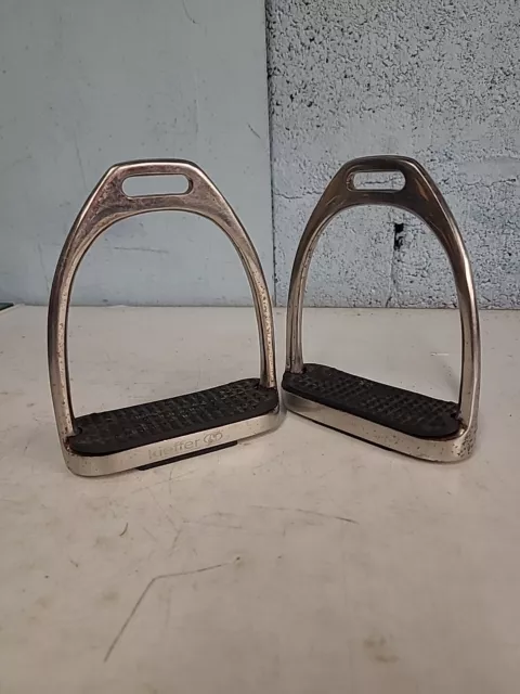 Kieffer Stirrup Irons .4.1/4".(Ref:491Y)