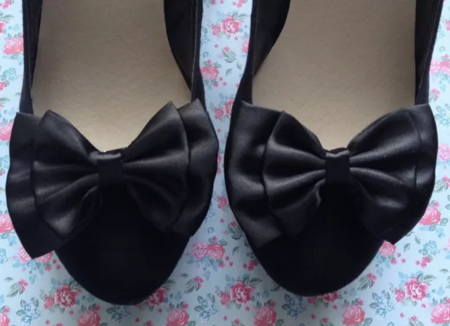 PAIR SATIN BOW SHOE CLIPS VINTAGE STYLE GLAMOUR BOWS 40s 50s UPDATE PLAIN SHOES 2