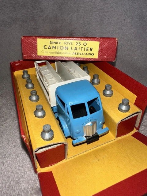 Dinky Toys France original - Camion laitier Ford Nestlé - référence 25O