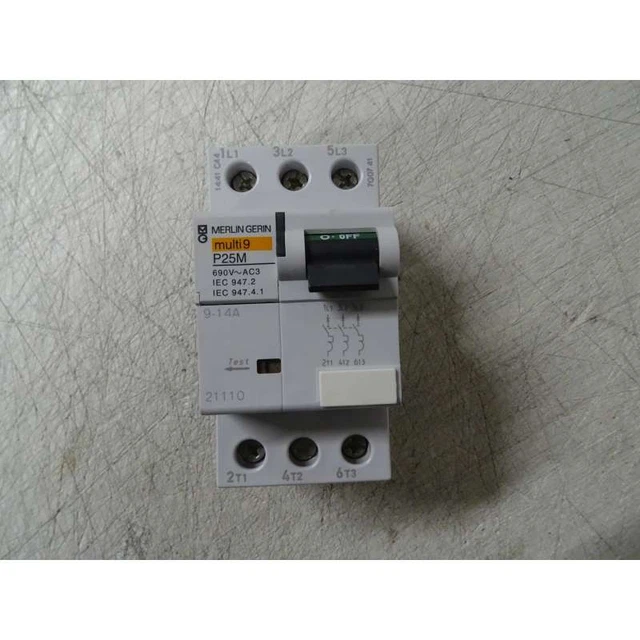Disjoncteur Merlin Gerin P25M Multi 9 - Calibre 0.63-1A, Référence 21104, Occasion