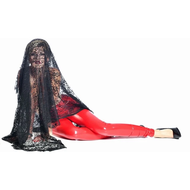 Patrice Catanzaro, Vera, Leggings moulant fetish sexy vinyle rouge brillant 3