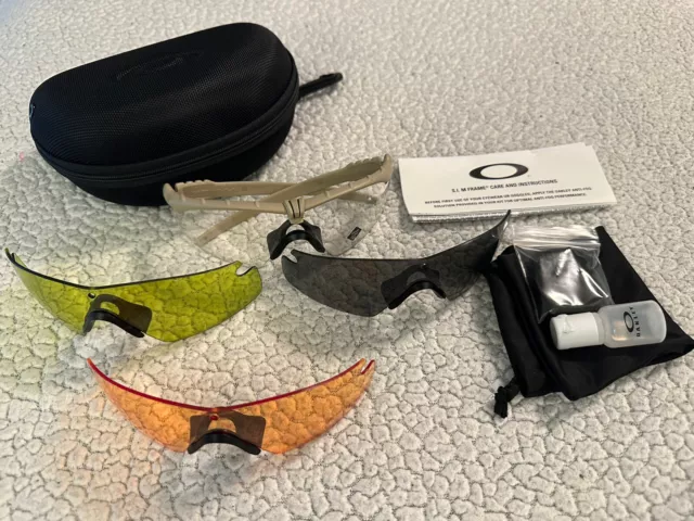 Oakley SI Ballistic M-FRAME 3.0 BONE/Coyote Tan Laser/CLR/GRY/PRISM Lense Oakley SI Ballistic M-FRAME 3.0 BONE/Coyote Tan Laser/CLR/GRY/PRISM Lense