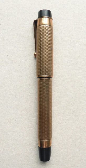 Colonne décorative avec chapiteau corinthien - Élégance classique pour Colonne décorative avec chapiteau corinthien - Élégance classique pour