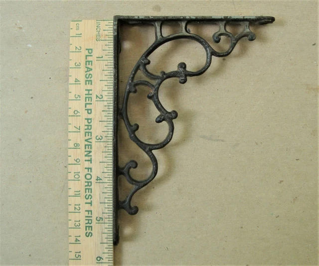 Antique Ornate Cast Iron Kidney Filigree Scroll Corbel Right Angle Bracket 1  pc