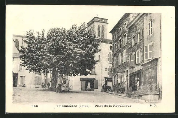 CPA Panissières, Place de la République