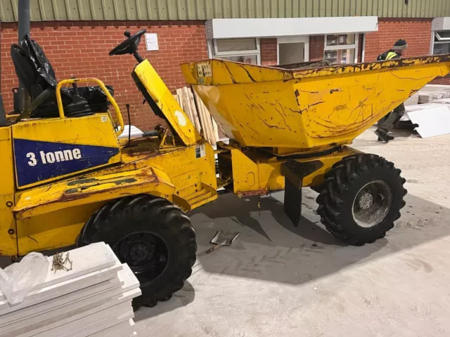 Thwaites 3 ton swivel dumper 3