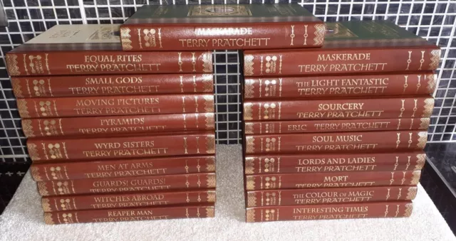 Unseen Library limited edition Terry Pratchett Discworld - 18 book +Maskarade