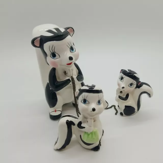 Vintage Ceramic Figurines Mother Skunk w/2 Babies