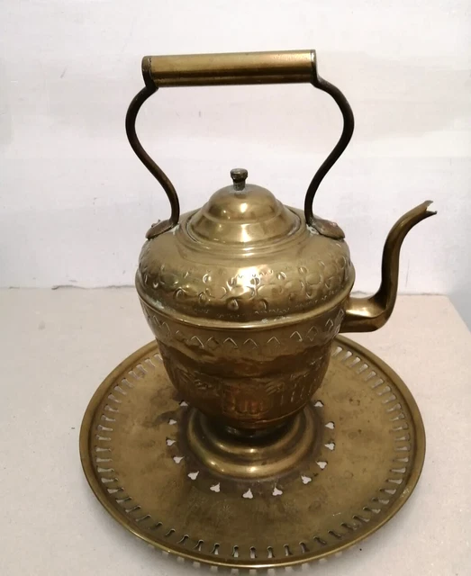 Viejo Samovar el Surtidor Cobre en Relieve Primero '900