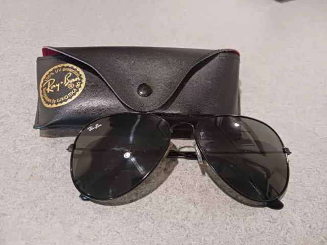 Ray-Ban Aviator Classic RB3025 Black Frame Metal Green 58 mm Lens Sunglasses