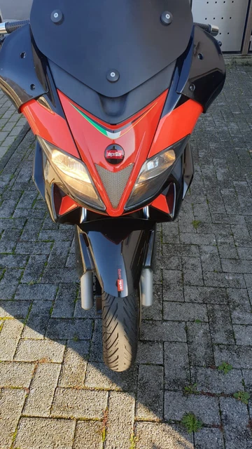 aprilia sr max 125 10