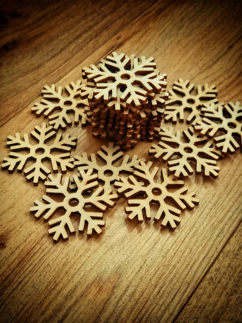 100 Stücke aus Holz Schneeflocke 6cm Christbaumschmuck Baumschmuck