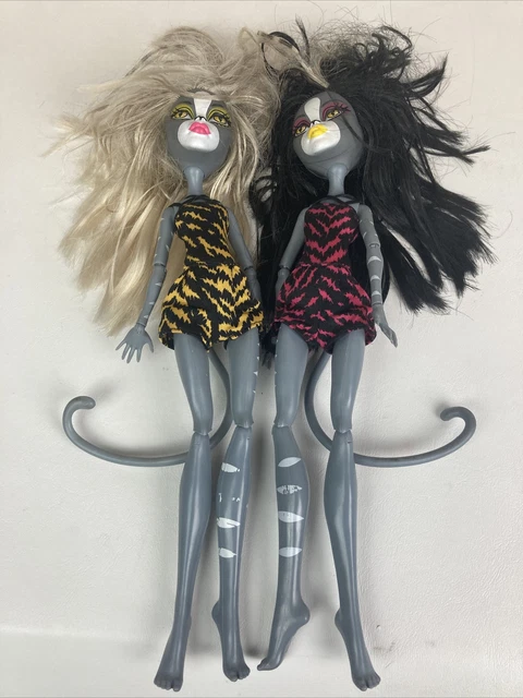 Monster High Zombie Shake Meowlody and Purrsephone Werecat Twins
