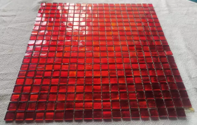 PIASTRELLE MOSAICO SU RETE IN VETRO ROSSO FOGLIO cm. 32,5 x 32,5