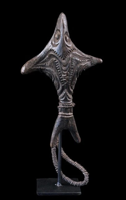 Figure de culte, fish cult figure, oceanic art, Papua new guinea, tribal art