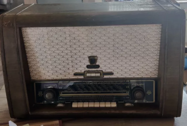 Neckermann Luxus Syntektor 111/29 Radio. Baujahr 1955-56