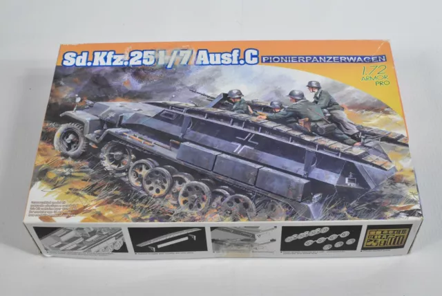 BNIB PARTS SEALED 1:72 MODEL KIT DRAGON Sd.Kfz.251/7 Ausf.C GERMAN HALF TRACK