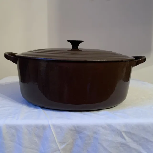 Vintage le crueset cast iron Oval casserole Dish 14inch 26cm Brown