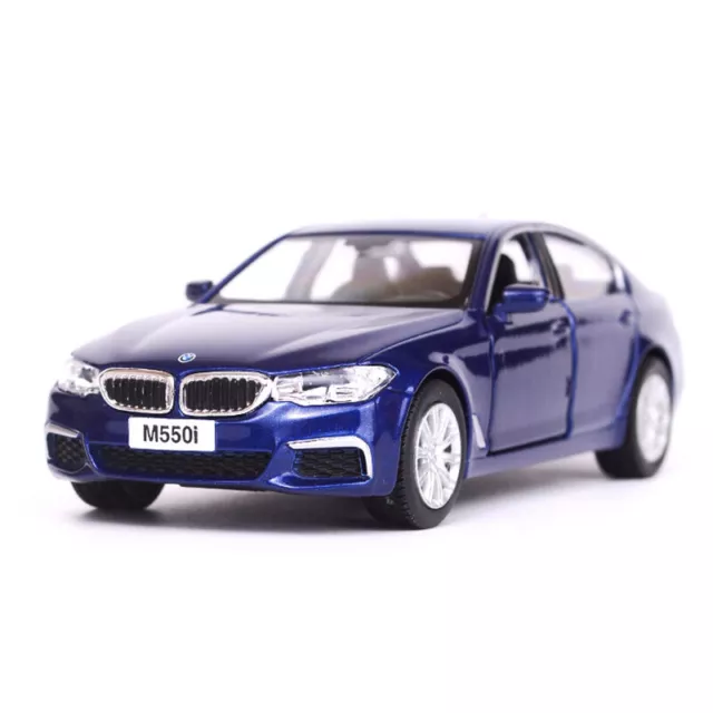 1:36 BMW M550i modello pressofuso auto metallo auto giocattoli giocattoli per ragazzi bambini regali blu