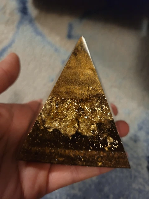 Epoxy Resin Pyramid