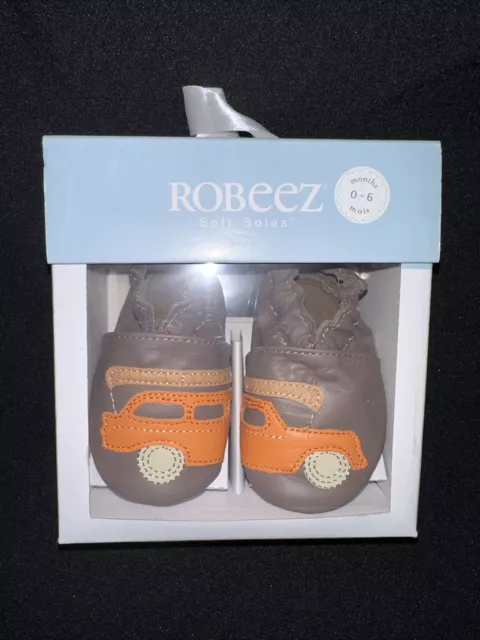 New Robeez Soft Soles Little Boy Car Shoes 0-6 Months Leather