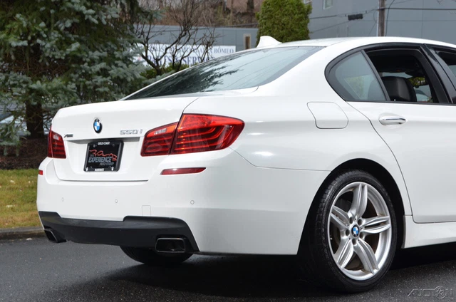 2014 BMW 5-Series 550i xDrive AWD 12