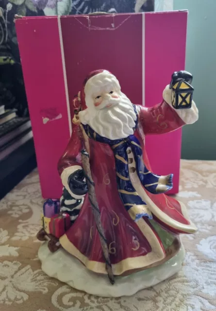 Rare Royal Albert 2009 Christmas Santa music box, great condition