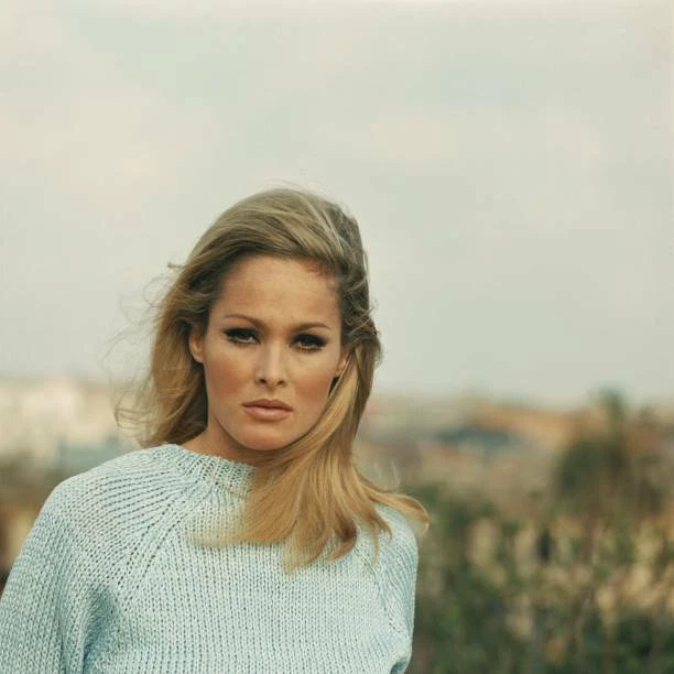 URSULA ANDRESS JAMES Bond Dr No movie actress OLD PHOTO 84 EUR 5,43